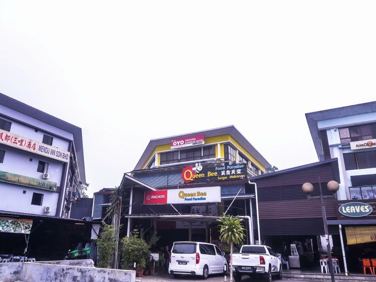 Oyo 1119 Memoire Express Hotel Kuching Exterior foto